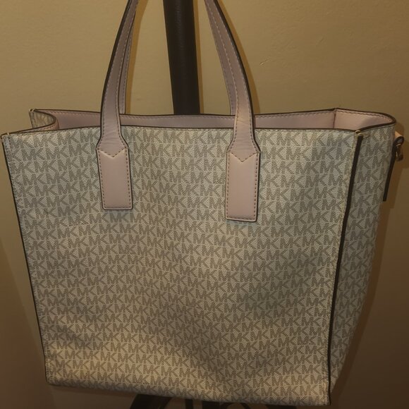 Michael Kors Kenly Tote - Picture 6 of 16